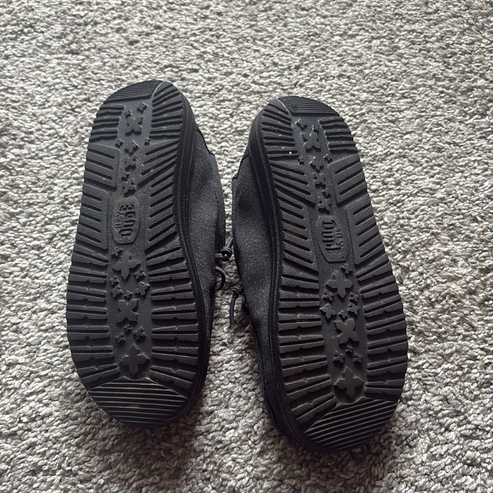 Hey Dude Kids Shoes - Picture 5 of 6